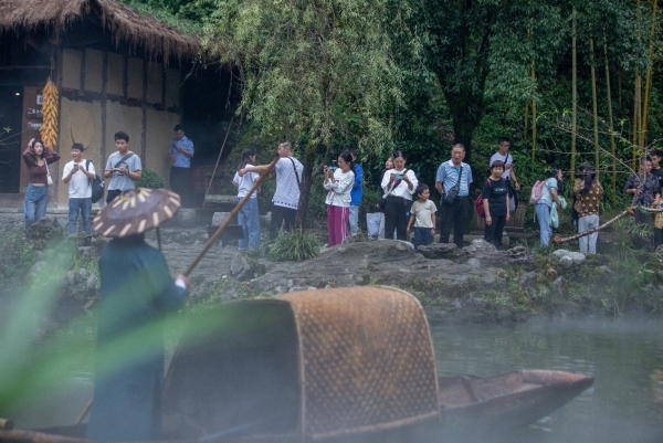 酉陽各景區人氣旺。酉陽旅投供圖